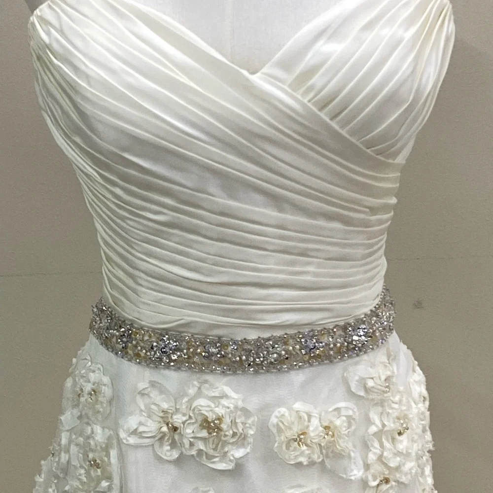 NWT Tony Bowls Wedding Dress. Size 14. - Picture 3 of 9